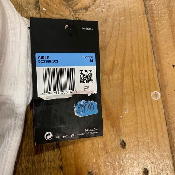 Nike Swoosh Athletic Tank Top Long White Red Yellow  Junior Girl’s Medium‎ NWT - Picture 8 of 10